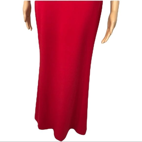 Karl Lagerfeld red gown with peplum and rosette - Picture 9 of 12